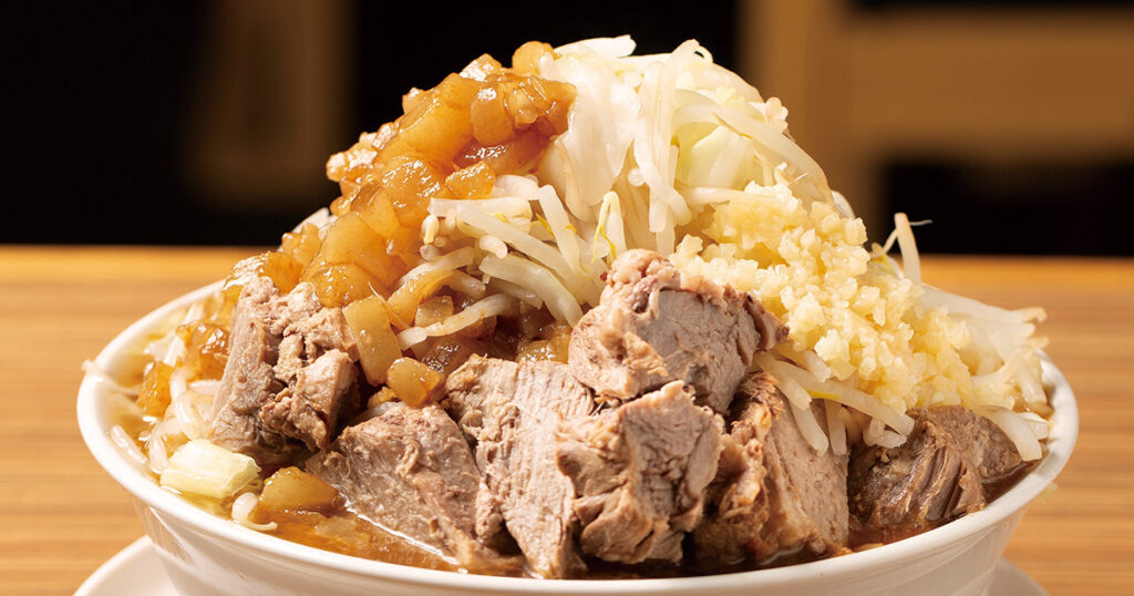 麺ノ 虎次郎Z】JR倉敷駅前に二郎系ラーメンが誕生。ガツンとくる濃厚な