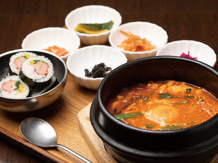 《KOREAN食堂 YUPA》多彩な韓国料理が楽しめる『YUPA』の、コスパ抜群のランチで本場韓国気分を味わおう！