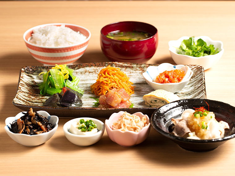 《岡山市／なすび》「おかん」手作りの家庭料理で、お腹も心も満たされるやさしいひとときを。