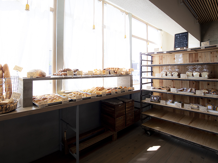 《香川県高松市／喫茶ヒツジ》毎日でも食べたくなるパンがずらり。香川で人気のベーカリーカフェ。