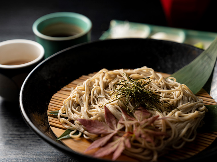 《岡山市／あゆみ》懐石料理の様式で賞味する、挽き立て、打ち立て、十割蕎麦。