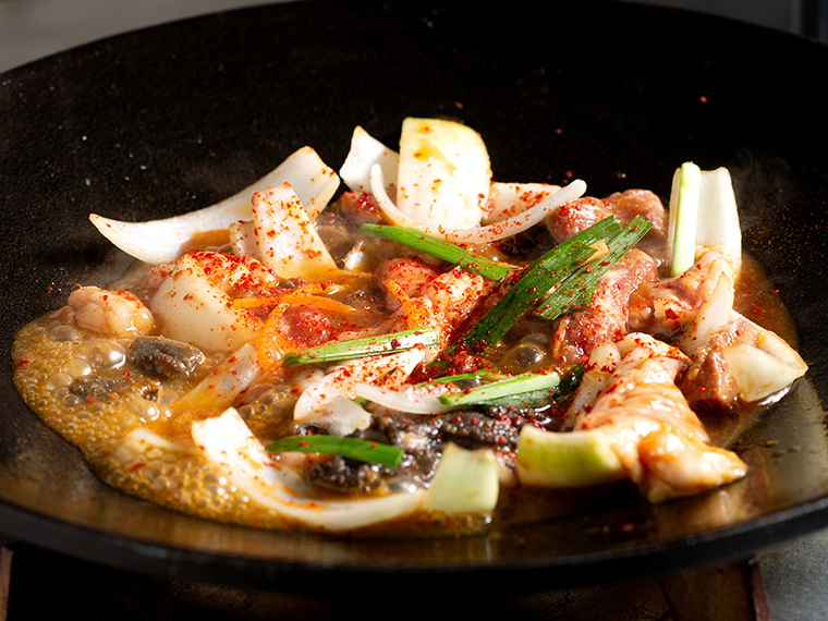 《韓国屋台ユパ》まるで韓国旅行気分を味わえるような 人気韓国料理店が移転リニューアル！ 