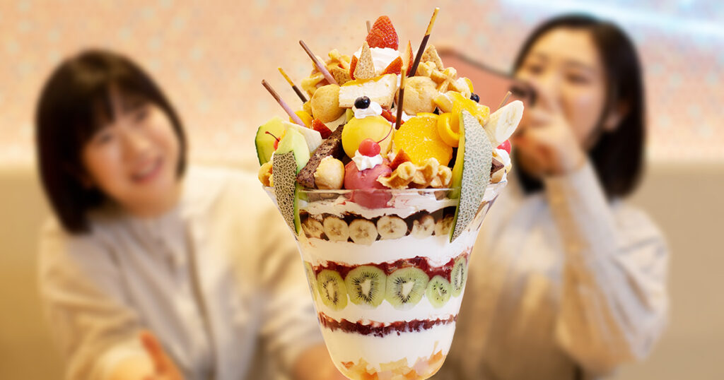 からふね屋CAFE さんすて岡山店》40種類のパフェがそろう人気店に、ド