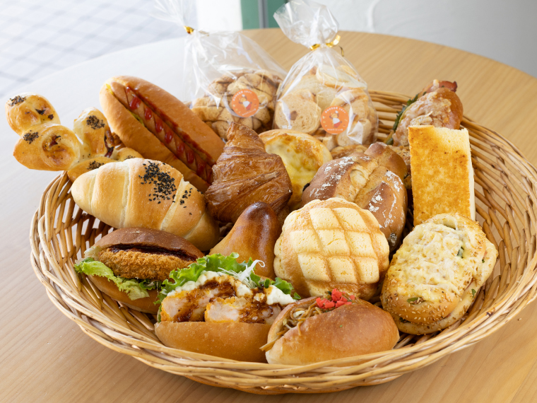 《岡山市南区／おかやま工房リエゾン サウスヴィレッジ店》自然をより身近に感じる場所で、焼きたてパンの香りと味を楽しもう。【PR】 