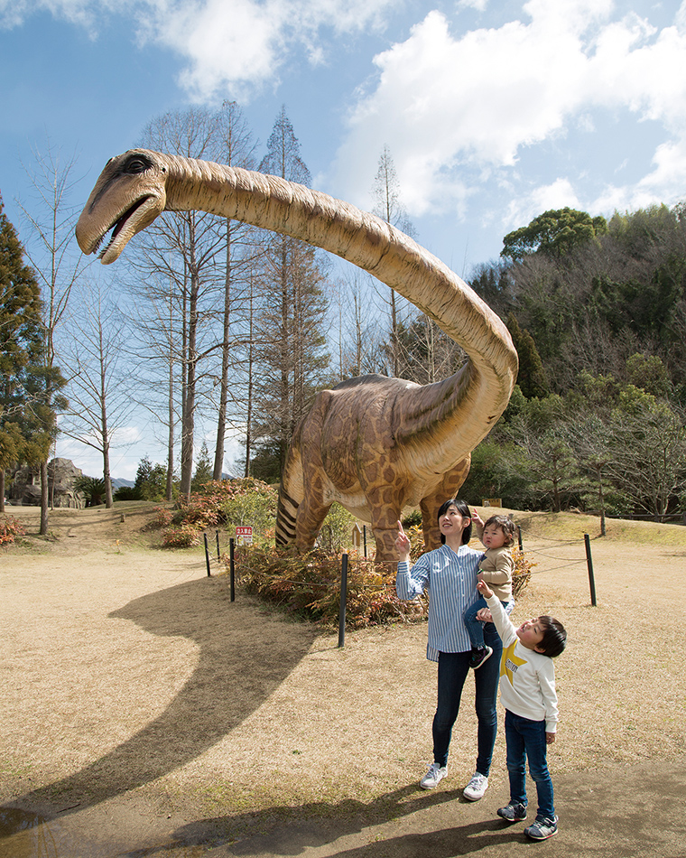 笠岡市 岡山市 鏡野町 恐竜公園3選 大きな恐竜模型や恐竜型すべり台のある公園で遊ぼう 日刊webタウン情報おかやま