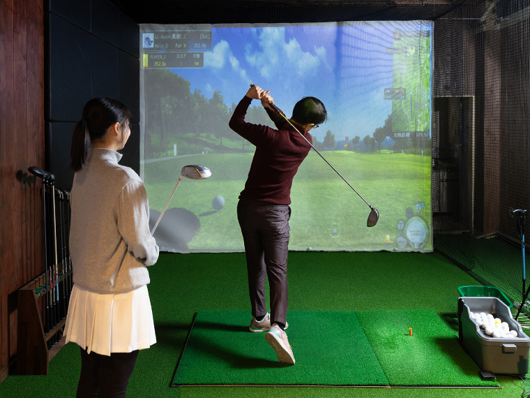 会員制シミュレーションゴルフ アーバンカントリークラブ岡山表町