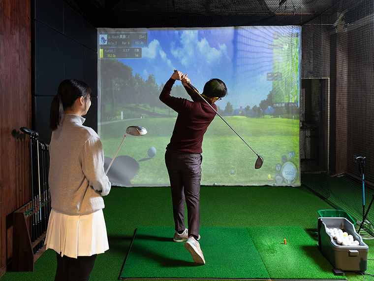 会員制シミュレーションゴルフ アーバンカントリークラブ岡山表町